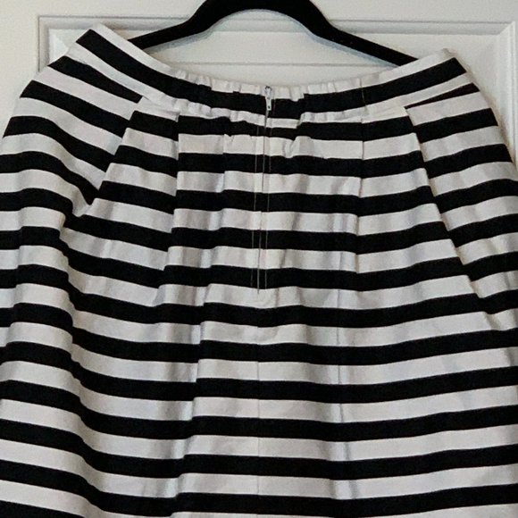 Nearly New Dusk and Stunner Midi ModCloth Skirt - Picture 6 of 6